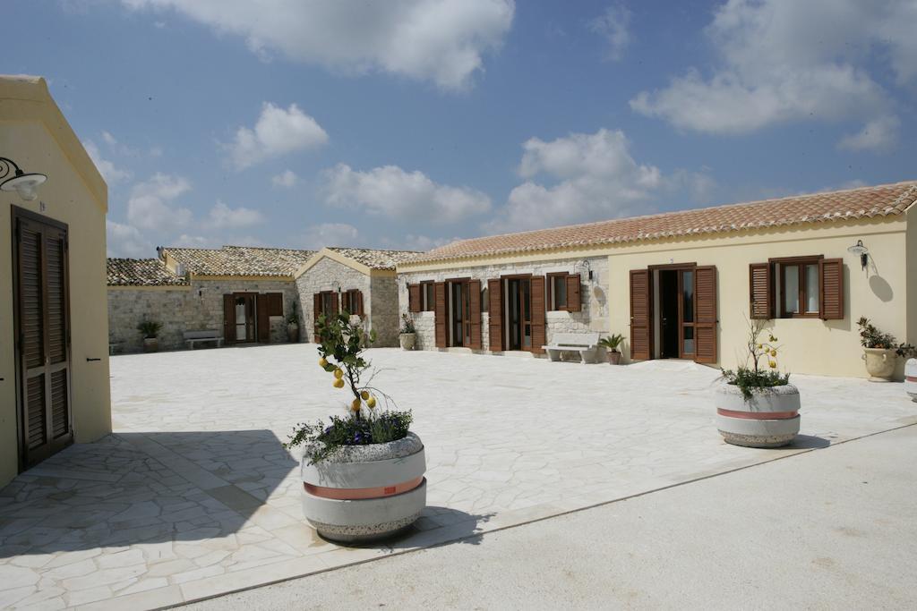 Villa Oasi Di Cava Ispica Pietre Nere San Zagaria Exterior foto