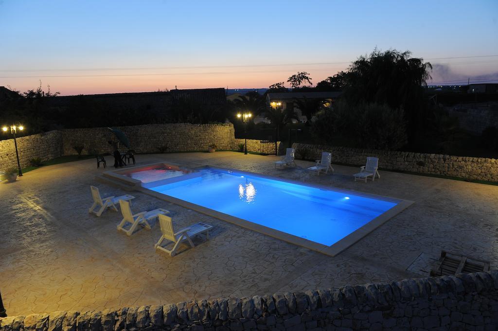 Villa Oasi Di Cava Ispica Pietre Nere San Zagaria Exterior foto
