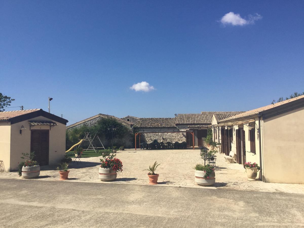 Villa Oasi Di Cava Ispica Pietre Nere San Zagaria Exterior foto